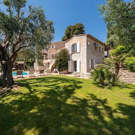 4-bedroom With Swimming Pool Garden And Sea Views Villa *