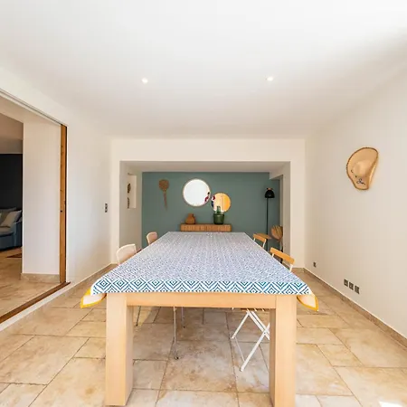4-bedroom With Swimming Pool Garden And Sea Views *
