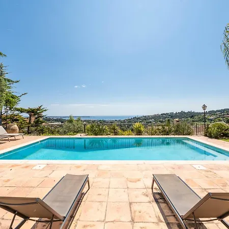4-bedroom With Swimming Pool Garden And Sea Views Villa Antibes