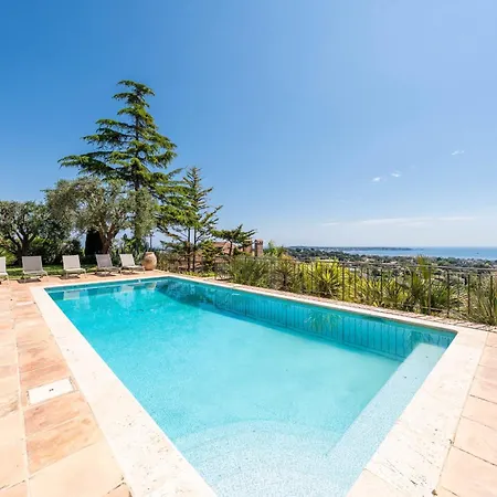 4-bedroom With Swimming Pool Garden And Sea Views Villa *